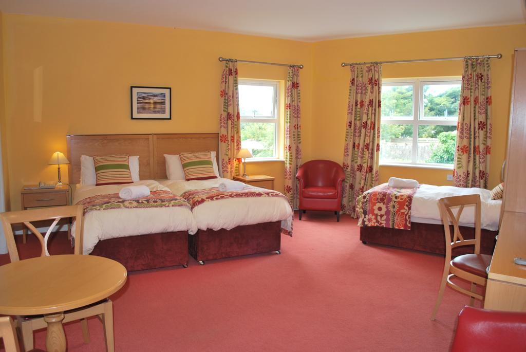 West View Accomodation Louisburgh Habitación foto